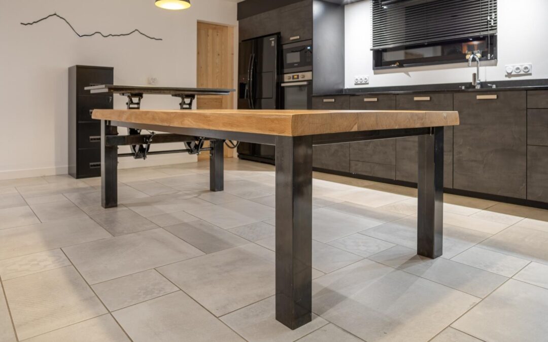Table en chêne massif et granit