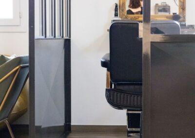Verrière acier sur mesure - espace coiffure 2