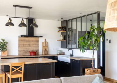 Verrière cuisine - vue depuis salon