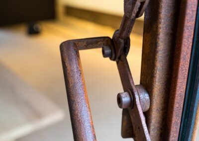 Porte acier finition rouillé - mécanisme