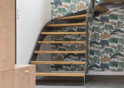 Escalier limon lateraux bois acier