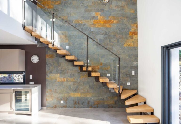 Escalier à crémaillère désaxée